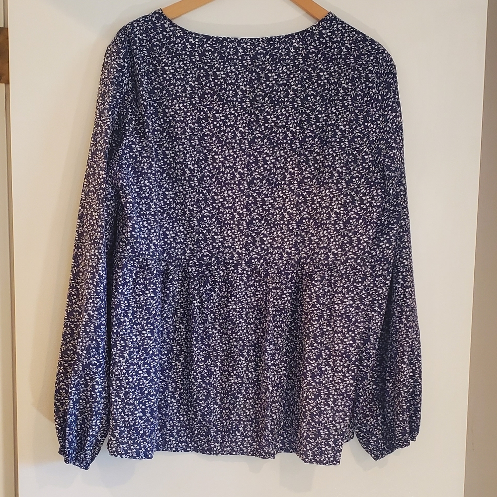 Navy Blouse - Picture 4 of 4